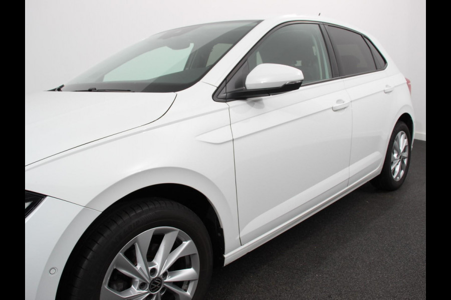 Volkswagen Polo 1.0 TSI 110pk DSG Style | Navigatie | LED | Adaptive cruise control | Apple carplay/ Android auto | Parkeersensoren | Verwarmde voorstoelen | Radio/ DAB | Lichtmetalen velgen