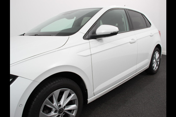 Volkswagen Polo 1.0 TSI 110pk DSG Style | Navigatie | LED | Adaptive cruise control | Apple carplay/ Android auto | Parkeersensoren | Verwarmde voorstoelen | Radio/ DAB | Lichtmetalen velgen