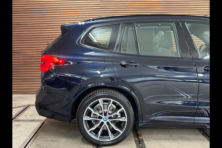 BMW X3 XDrive30e High Executive | Shadow Line | M-Sport | Pano | 20' inch | LED | Camera BMW X3 XDrive30e High Executive | Shadow Line | M-Sport | Pano | 20' inch | LED | Camera