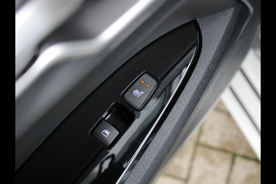 Kia Sportage 1.6 T-GDi Hybrid DynamicPlusLine | Schuifkanteldak | Treeplanken