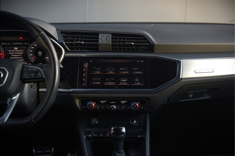 Audi Q3 Sportback 35 TFSI Pro Line S | S-Line | Stoelverwarming | Keyless | 360 Camera | Leer | Elektrische Stoelen | Adaptive Cruise Control | Dodehoekdetectie | Navigatie | Parkeersensoren | Vitrual Cockpit