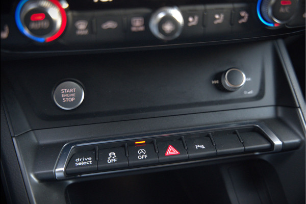 Audi Q3 Sportback 35 TFSI Pro Line S | S-Line | Stoelverwarming | Keyless | 360 Camera | Leer | Elektrische Stoelen | Adaptive Cruise Control | Dodehoekdetectie | Navigatie | Parkeersensoren | Vitrual Cockpit