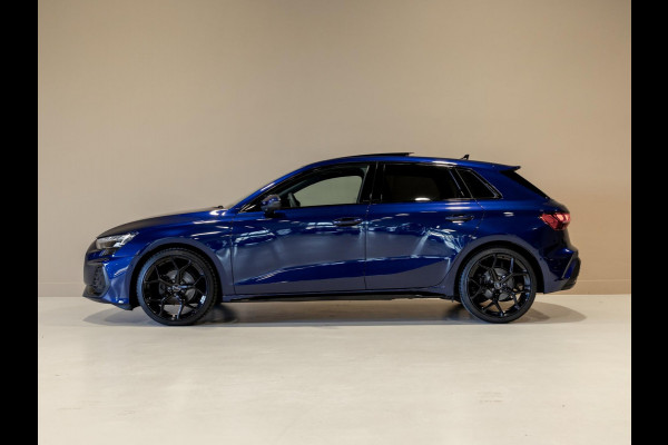 Audi A3 Sportback 35 TFSI S edition / 150pk / Panorama dak / Sonos / Achteruitrij camera /