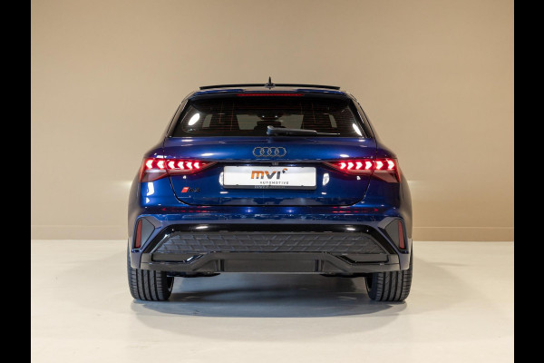 Audi A3 Sportback 35 TFSI S edition / 150pk / Panorama dak / Sonos / Achteruitrij camera /