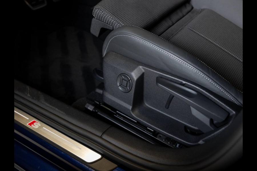 Audi A3 Sportback 35 TFSI S edition / 150pk / Panorama dak / Sonos / Achteruitrij camera /