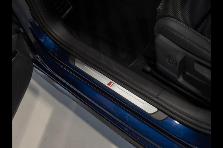 Audi A3 Sportback 35 TFSI S edition / 150pk / Panorama dak / Sonos / Achteruitrij camera /