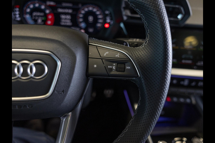 Audi A3 Sportback 35 TFSI S edition / 150pk / Panorama dak / Sonos / Achteruitrij camera /