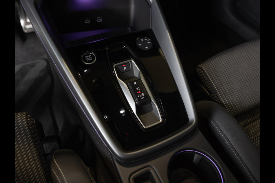 Audi A3 Sportback 35 TFSI S edition / 150pk / Panorama dak / Sonos / Achteruitrij camera /