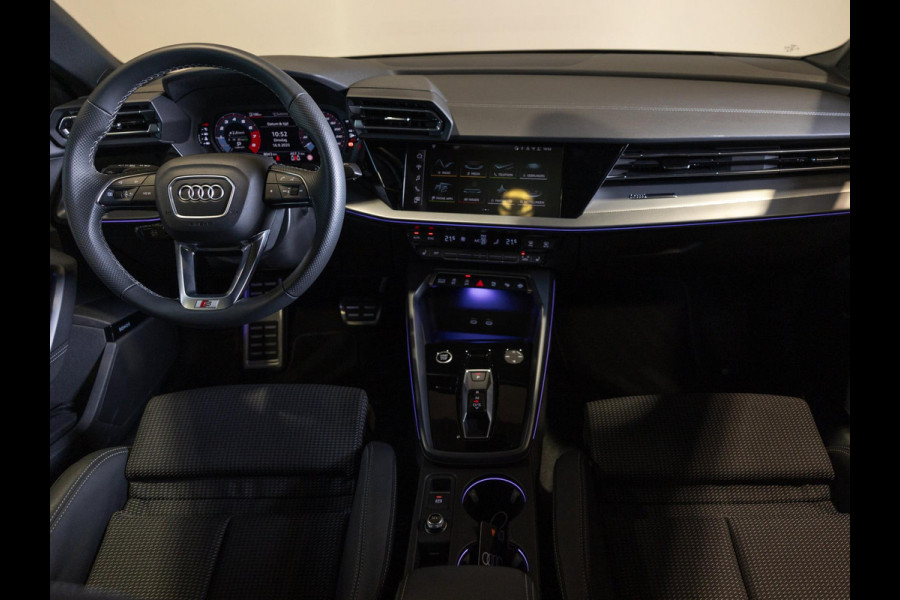 Audi A3 Sportback 35 TFSI S edition / 150pk / Panorama dak / Sonos / Achteruitrij camera /