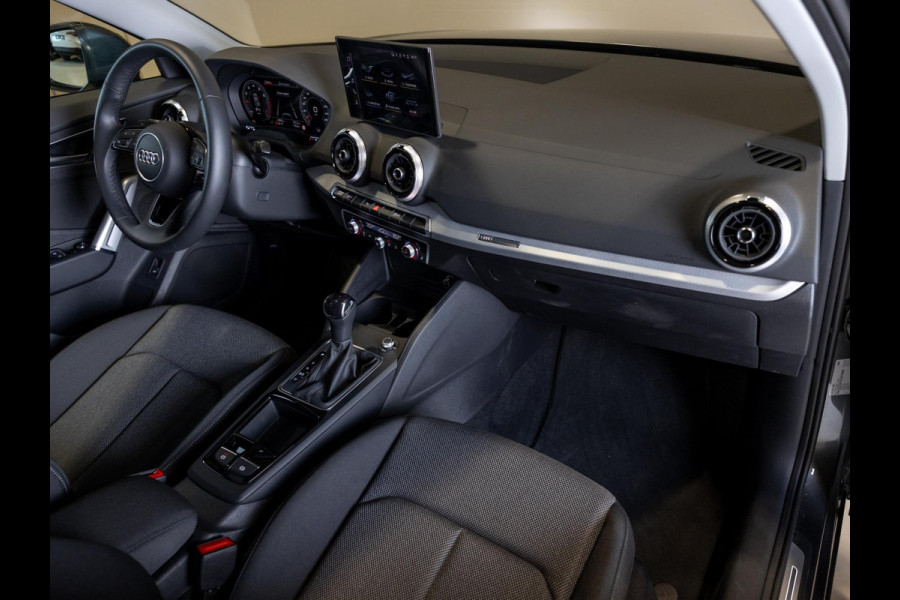 Audi Q2 35 TFSI S Edition / 150pk / Stoelverwarming / Keyless entry / Matrix LED / Adaptieve cruise control /