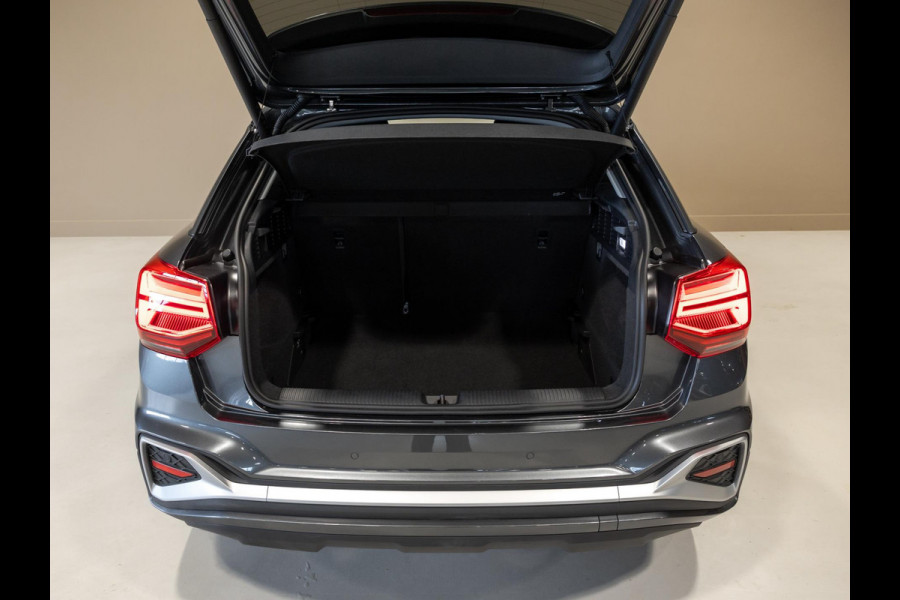 Audi Q2 35 TFSI S Edition / 150pk / Stoelverwarming / Keyless entry / Matrix LED / Adaptieve cruise control /