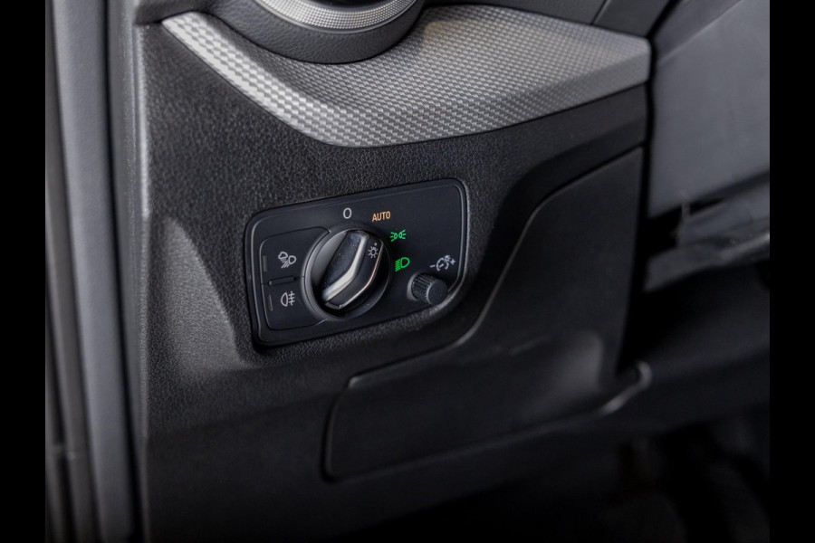 Audi Q2 35 TFSI S Edition / 150pk / Stoelverwarming / Keyless entry / Matrix LED / Adaptieve cruise control /