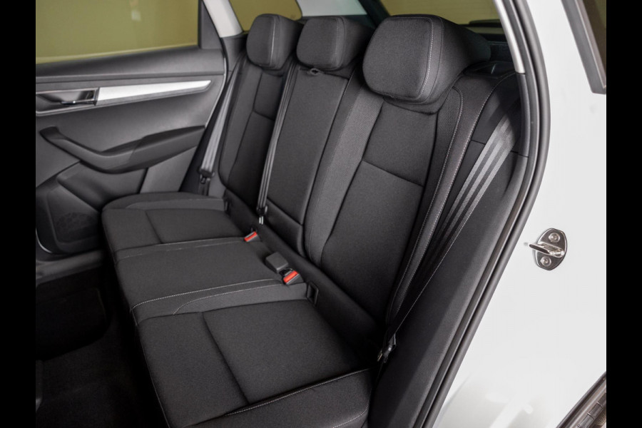 Škoda Karoq 1.5 TSI ACT Business Edition / 150pk / Achteruitrij camera / Stoelverwarming / Adaptieve cruise control /