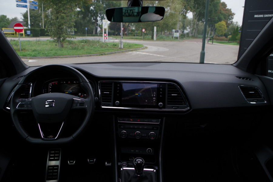 Seat Ateca 1.5 TSI 150 PK FR Business Intense, Panoramadak, BEATS Audio, Digitale Cockpit, 360 Camera, Carplay Seat Ateca 1.5 TSI 150 PK FR Business Intense, Panoramadak, BEATS Audio, Digitale Cockpit, 360 Camera, Carplay