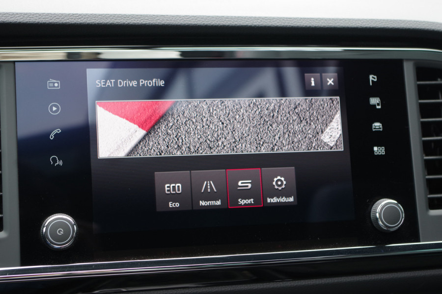 Seat Ateca 1.5 TSI 150 PK FR Business Intense, Panoramadak, BEATS Audio, Digitale Cockpit, 360 Camera, Carplay Seat Ateca 1.5 TSI 150 PK FR Business Intense, Panoramadak, BEATS Audio, Digitale Cockpit, 360 Camera, Carplay