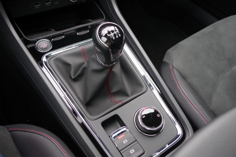 Seat Ateca 1.5 TSI 150 PK FR Business Intense, Panoramadak, BEATS Audio, Digitale Cockpit, 360 Camera, Carplay Seat Ateca 1.5 TSI 150 PK FR Business Intense, Panoramadak, BEATS Audio, Digitale Cockpit, 360 Camera, Carplay