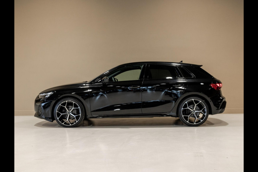 Audi A3 Sportback 35 TFSI S edition / 150pk / Panorama dak / Sonos / Achteruitrij camera / Audi A3 Sportback 35 TFSI S edition / 150pk / Panorama dak / Sonos / Achteruitrij camera /
