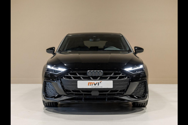 Audi A3 Sportback 35 TFSI S edition / 150pk / Panorama dak / Sonos / Achteruitrij camera / Audi A3 Sportback 35 TFSI S edition / 150pk / Panorama dak / Sonos / Achteruitrij camera /
