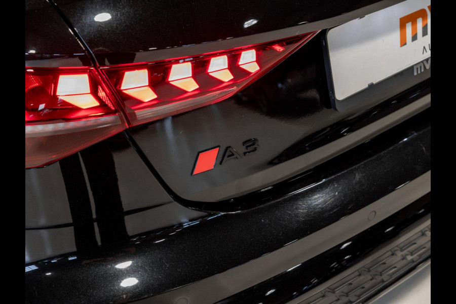 Audi A3 Sportback 35 TFSI S edition / 150pk / Panorama dak / Sonos / Achteruitrij camera / Audi A3 Sportback 35 TFSI S edition / 150pk / Panorama dak / Sonos / Achteruitrij camera /