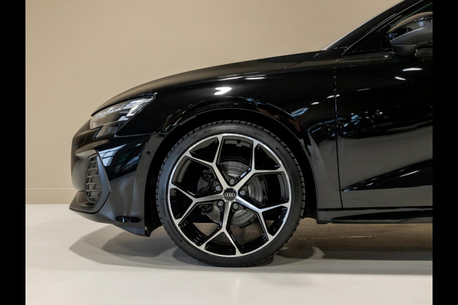 Audi A3 Sportback 35 TFSI S edition / 150pk / Panorama dak / Sonos / Achteruitrij camera / Audi A3 Sportback 35 TFSI S edition / 150pk / Panorama dak / Sonos / Achteruitrij camera /