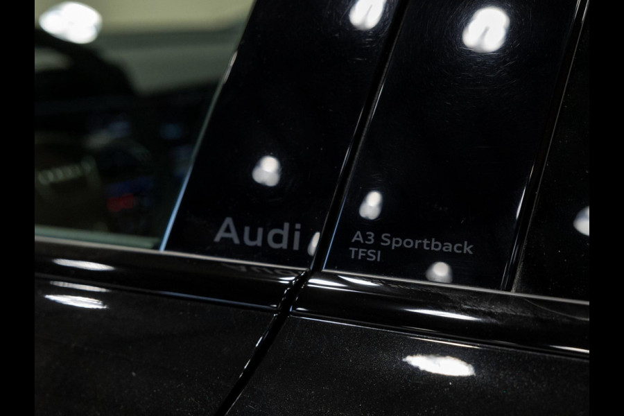 Audi A3 Sportback 35 TFSI S edition / 150pk / Panorama dak / Sonos / Achteruitrij camera / Audi A3 Sportback 35 TFSI S edition / 150pk / Panorama dak / Sonos / Achteruitrij camera /