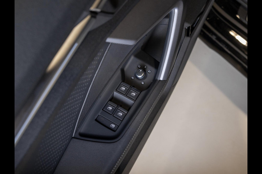 Audi A3 Sportback 35 TFSI S edition / 150pk / Panorama dak / Sonos / Achteruitrij camera / Audi A3 Sportback 35 TFSI S edition / 150pk / Panorama dak / Sonos / Achteruitrij camera /