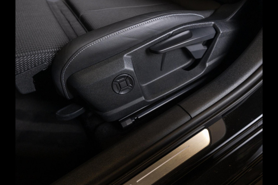 Audi A3 Sportback 35 TFSI S edition / 150pk / Panorama dak / Sonos / Achteruitrij camera / Audi A3 Sportback 35 TFSI S edition / 150pk / Panorama dak / Sonos / Achteruitrij camera /