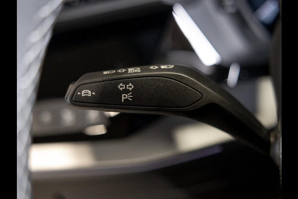 Audi A3 Sportback 35 TFSI S edition / 150pk / Panorama dak / Sonos / Achteruitrij camera / Audi A3 Sportback 35 TFSI S edition / 150pk / Panorama dak / Sonos / Achteruitrij camera /
