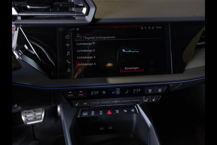 Audi A3 Sportback 35 TFSI S edition / 150pk / Panorama dak / Sonos / Achteruitrij camera / Audi A3 Sportback 35 TFSI S edition / 150pk / Panorama dak / Sonos / Achteruitrij camera /