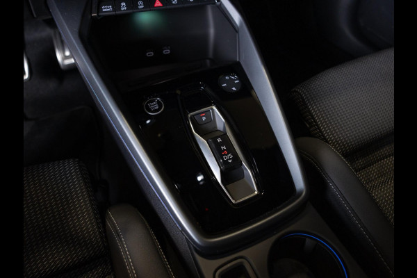 Audi A3 Sportback 35 TFSI S edition / 150pk / Panorama dak / Sonos / Achteruitrij camera / Audi A3 Sportback 35 TFSI S edition / 150pk / Panorama dak / Sonos / Achteruitrij camera /