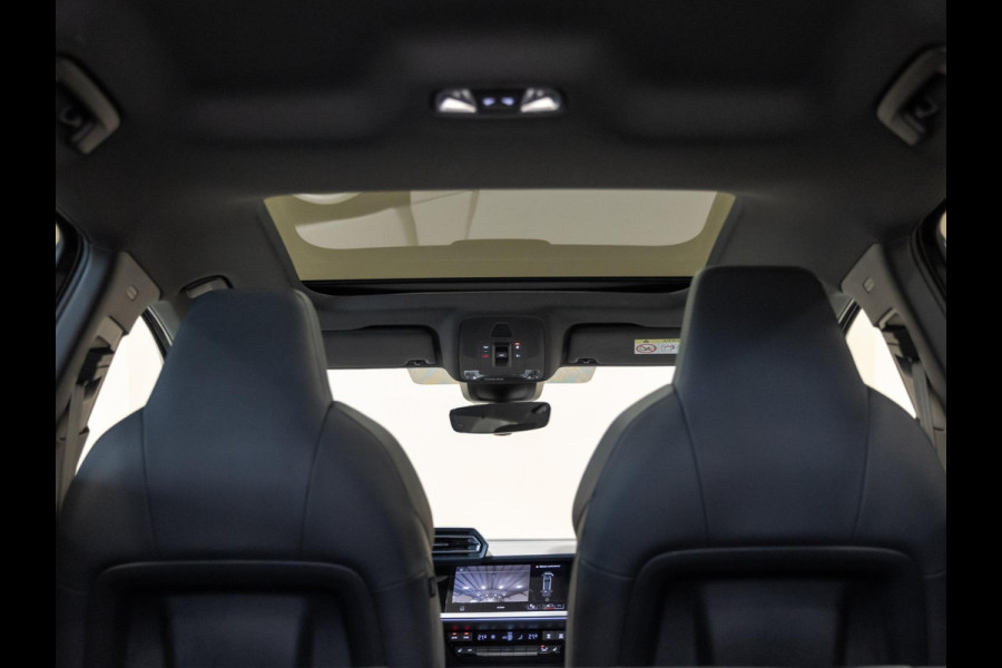 Audi A3 Sportback 35 TFSI S edition / 150pk / Panorama dak / Sonos / Achteruitrij camera / Audi A3 Sportback 35 TFSI S edition / 150pk / Panorama dak / Sonos / Achteruitrij camera /