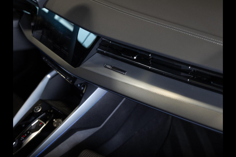 Audi A3 Sportback 35 TFSI S edition / 150pk / Panorama dak / Sonos / Achteruitrij camera / Audi A3 Sportback 35 TFSI S edition / 150pk / Panorama dak / Sonos / Achteruitrij camera /