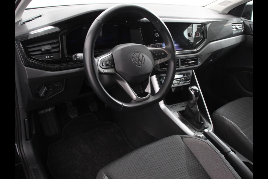 Volkswagen Polo 1.0 TSI Life | Navigatie | Digitale Cockpit | Airco | Parkeer sensoren V+A | LED | Lichtmetalen Velgen