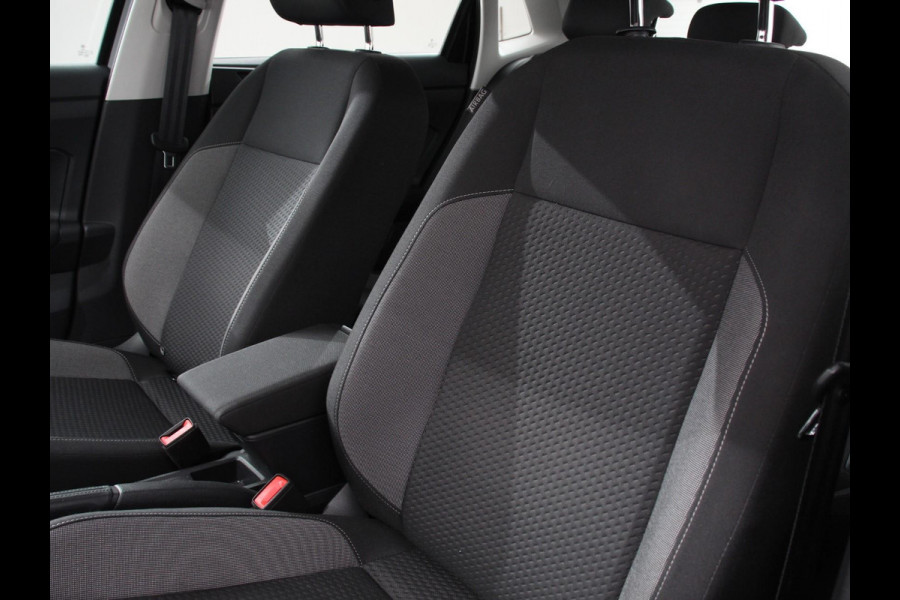 Volkswagen Polo 1.0 TSI Life | Navigatie | Digitale Cockpit | Airco | Parkeer sensoren V+A | LED | Lichtmetalen Velgen