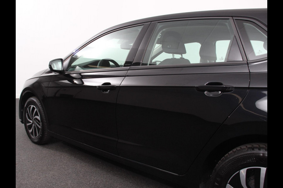 Volkswagen Polo 1.0 TSI Life | Navigatie | Digitale Cockpit | Airco | Parkeer sensoren V+A | LED | Lichtmetalen Velgen