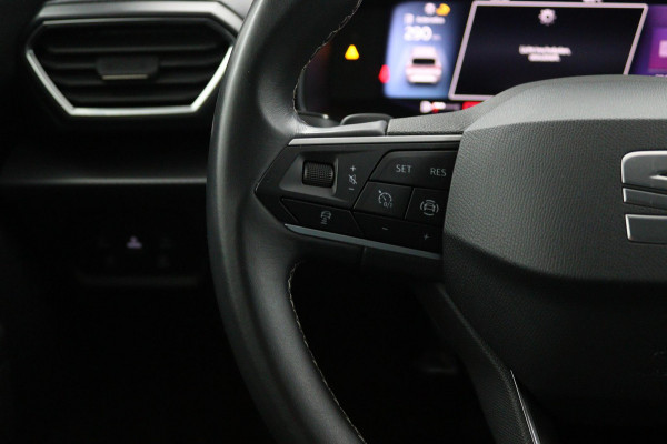 Seat Leon Sportstourer 1.5 eTSI Style Launch*AUTOM.*ACC*HAAK*ECC*CARPLAY* Seat Leon Sportstourer 1.5 eTSI Style Launch*AUTOM.*ACC*HAAK*ECC*CARPLAY*
