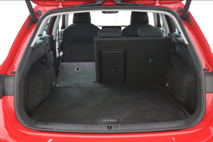 Seat Leon Sportstourer 1.5 eTSI Style Launch*AUTOM.*ACC*HAAK*ECC*CARPLAY* Seat Leon Sportstourer 1.5 eTSI Style Launch*AUTOM.*ACC*HAAK*ECC*CARPLAY*