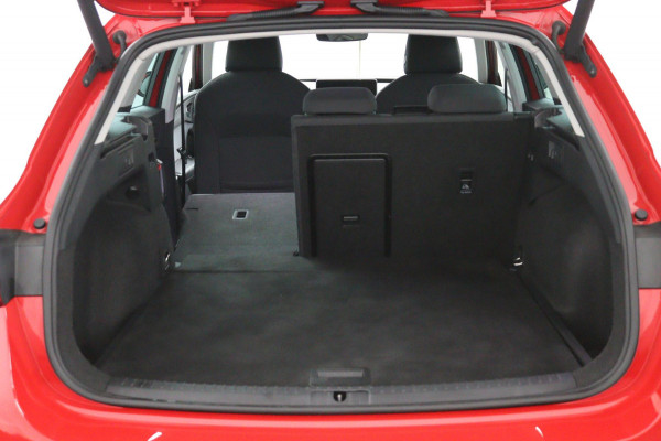 Seat Leon Sportstourer 1.5 eTSI Style Launch*AUTOM.*ACC*HAAK*ECC*CARPLAY* Seat Leon Sportstourer 1.5 eTSI Style Launch*AUTOM.*ACC*HAAK*ECC*CARPLAY*