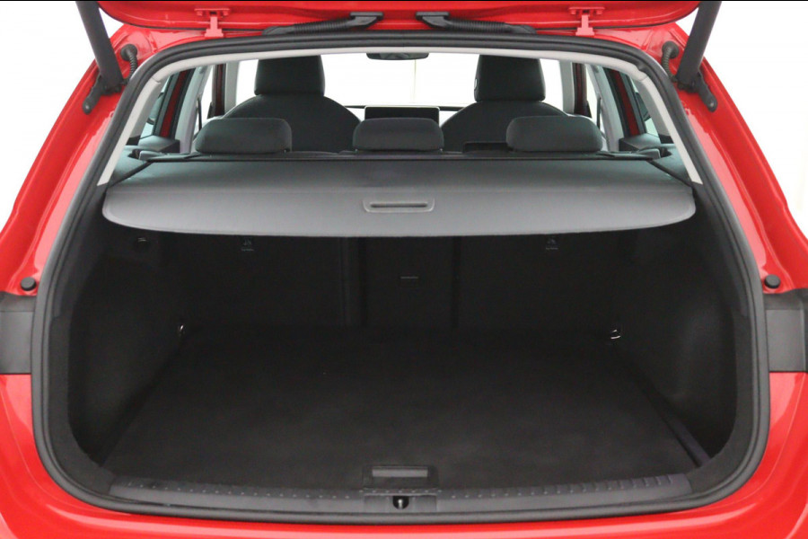 Seat Leon Sportstourer 1.5 eTSI Style Launch*AUTOM.*ACC*HAAK*ECC*CARPLAY* Seat Leon Sportstourer 1.5 eTSI Style Launch*AUTOM.*ACC*HAAK*ECC*CARPLAY*