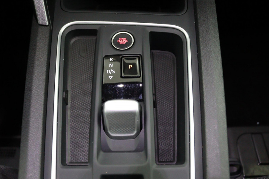 Seat Leon Sportstourer 1.5 eTSI Style Launch*AUTOM.*ACC*HAAK*ECC*CARPLAY* Seat Leon Sportstourer 1.5 eTSI Style Launch*AUTOM.*ACC*HAAK*ECC*CARPLAY*