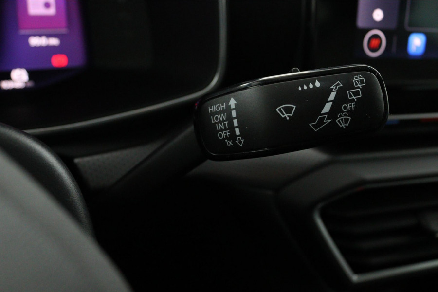 Seat Leon Sportstourer 1.5 eTSI Style Launch*AUTOM.*ACC*HAAK*ECC*CARPLAY* Seat Leon Sportstourer 1.5 eTSI Style Launch*AUTOM.*ACC*HAAK*ECC*CARPLAY*