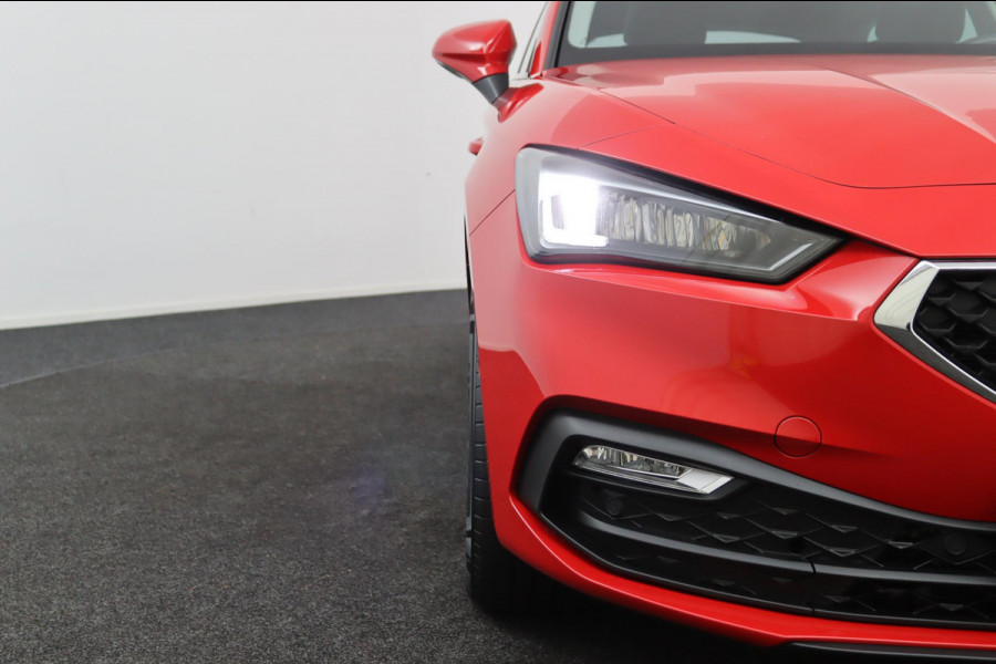 Seat Leon Sportstourer 1.5 eTSI Style Launch*AUTOM.*ACC*HAAK*ECC*CARPLAY* Seat Leon Sportstourer 1.5 eTSI Style Launch*AUTOM.*ACC*HAAK*ECC*CARPLAY*