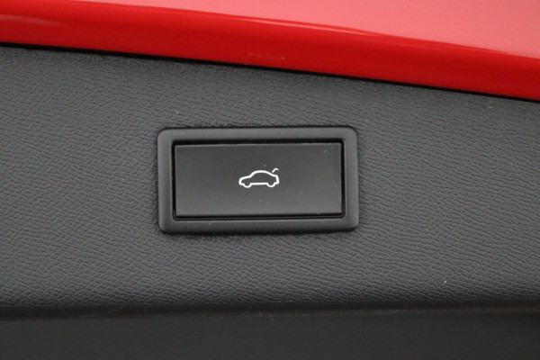 Seat Leon Sportstourer 1.5 eTSI Style Launch*AUTOM.*ACC*HAAK*ECC*CARPLAY* Seat Leon Sportstourer 1.5 eTSI Style Launch*AUTOM.*ACC*HAAK*ECC*CARPLAY*