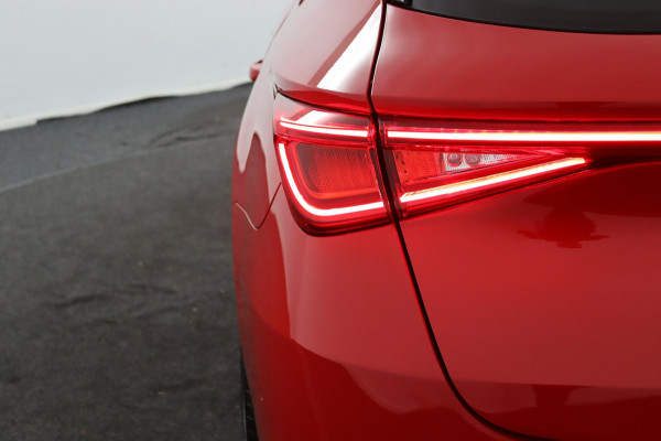 Seat Leon Sportstourer 1.5 eTSI Style Launch*AUTOM.*ACC*HAAK*ECC*CARPLAY* Seat Leon Sportstourer 1.5 eTSI Style Launch*AUTOM.*ACC*HAAK*ECC*CARPLAY*