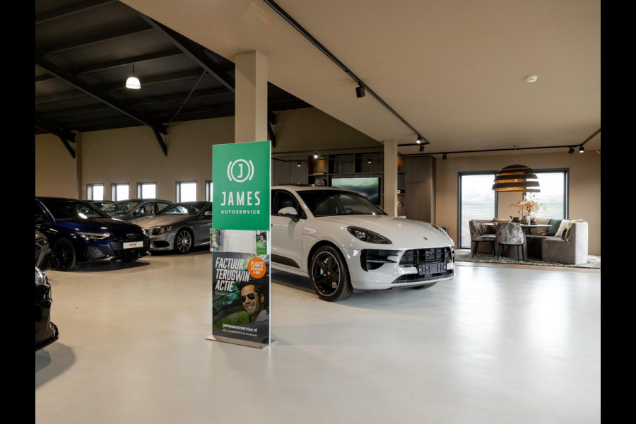 Audi Q3 Sportback 45 TFSI quattro 2x S-Line / 230pk / Panorama dak / Keyless / B&O / Stoelverwarming / Audi Q3 Sportback 45 TFSI quattro 2x S-Line / 230pk / Panorama dak / Keyless / B&O / Stoelverwarming /