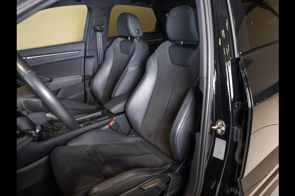 Audi Q3 Sportback 45 TFSI quattro 2x S-Line / 230pk / Panorama dak / Keyless / B&O / Stoelverwarming / Audi Q3 Sportback 45 TFSI quattro 2x S-Line / 230pk / Panorama dak / Keyless / B&O / Stoelverwarming /
