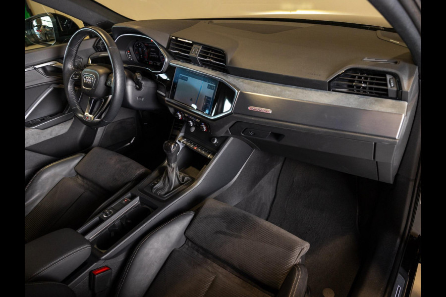 Audi Q3 Sportback 45 TFSI quattro 2x S-Line / 230pk / Panorama dak / Keyless / B&O / Stoelverwarming / Audi Q3 Sportback 45 TFSI quattro 2x S-Line / 230pk / Panorama dak / Keyless / B&O / Stoelverwarming /