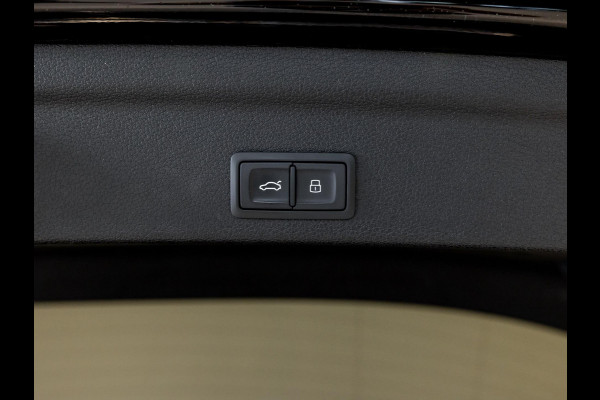 Audi Q3 Sportback 45 TFSI quattro 2x S-Line / 230pk / Panorama dak / Keyless / B&O / Stoelverwarming / Audi Q3 Sportback 45 TFSI quattro 2x S-Line / 230pk / Panorama dak / Keyless / B&O / Stoelverwarming /