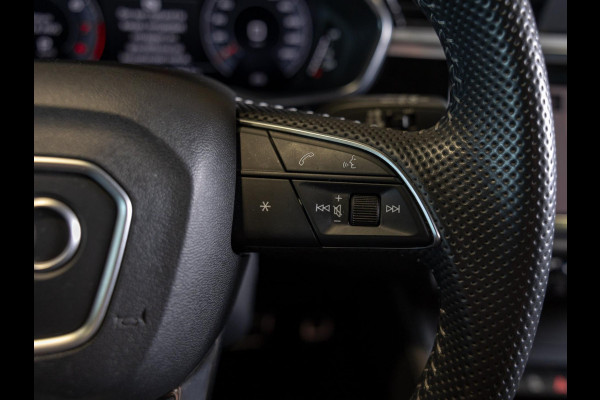 Audi Q3 Sportback 45 TFSI quattro 2x S-Line / 230pk / Panorama dak / Keyless / B&O / Stoelverwarming / Audi Q3 Sportback 45 TFSI quattro 2x S-Line / 230pk / Panorama dak / Keyless / B&O / Stoelverwarming /