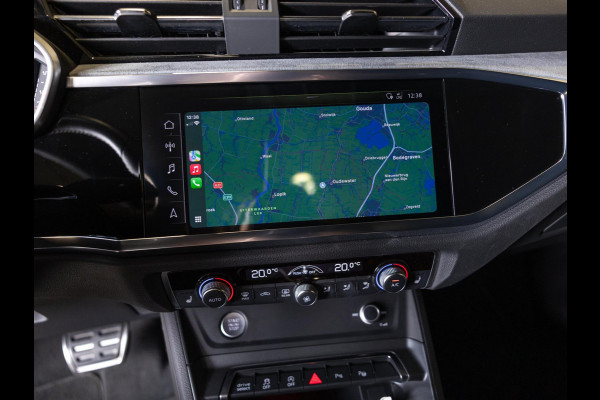 Audi Q3 Sportback 45 TFSI quattro 2x S-Line / 230pk / Panorama dak / Keyless / B&O / Stoelverwarming / Audi Q3 Sportback 45 TFSI quattro 2x S-Line / 230pk / Panorama dak / Keyless / B&O / Stoelverwarming /